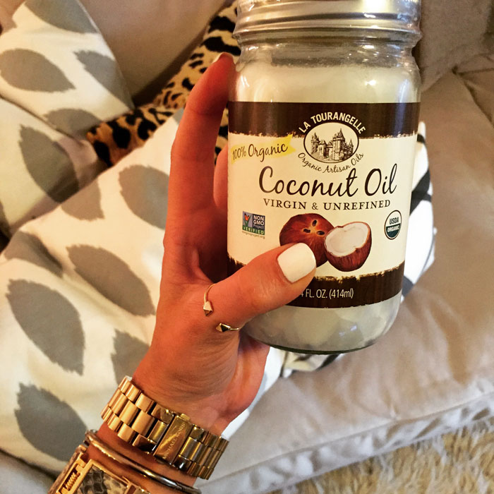 SUNDAY [HAIR] SAVER: COCONUT OIL.