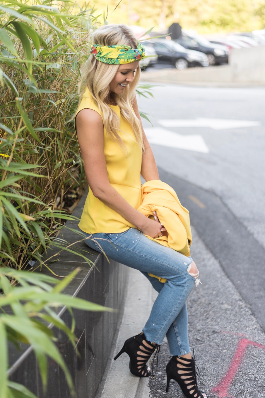 yellow blazer outfit 