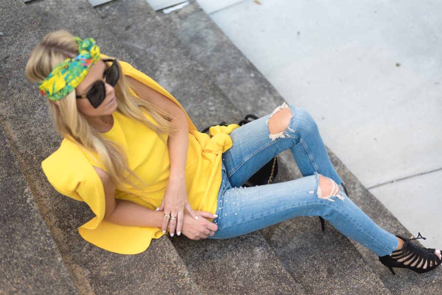 yellow blazer outfit