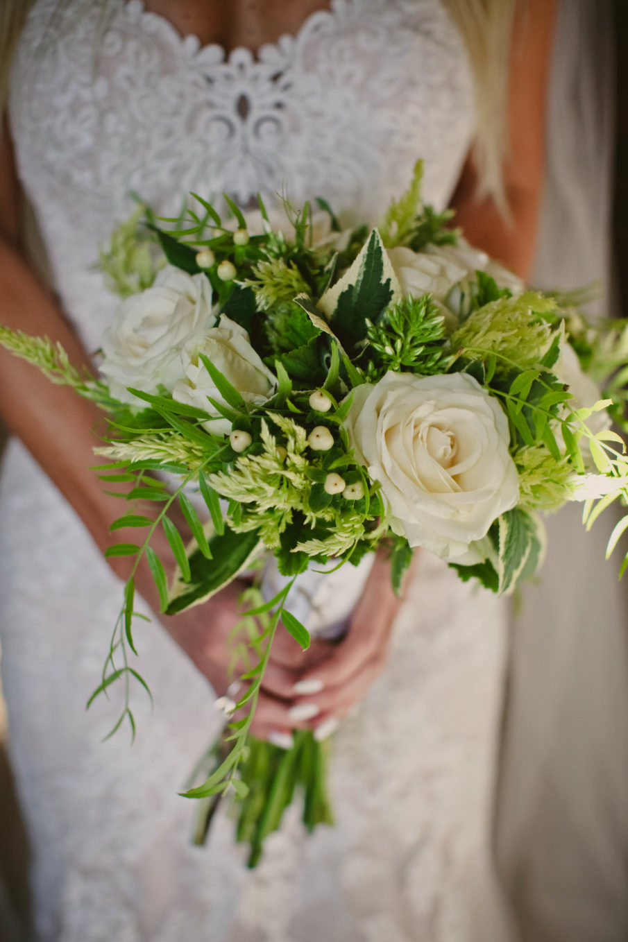 all white bridal bouquet