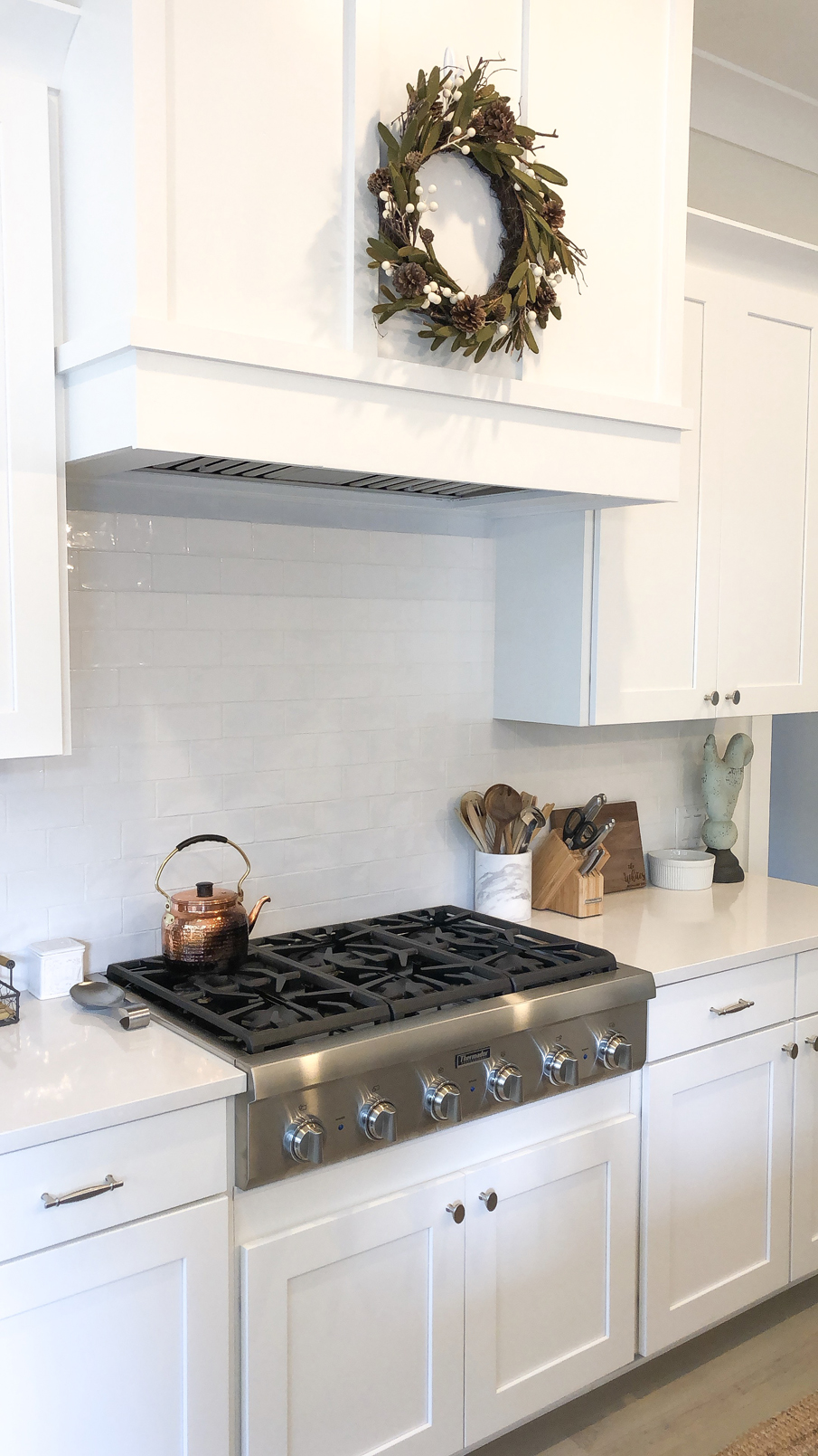 WREATH OVER STOVE